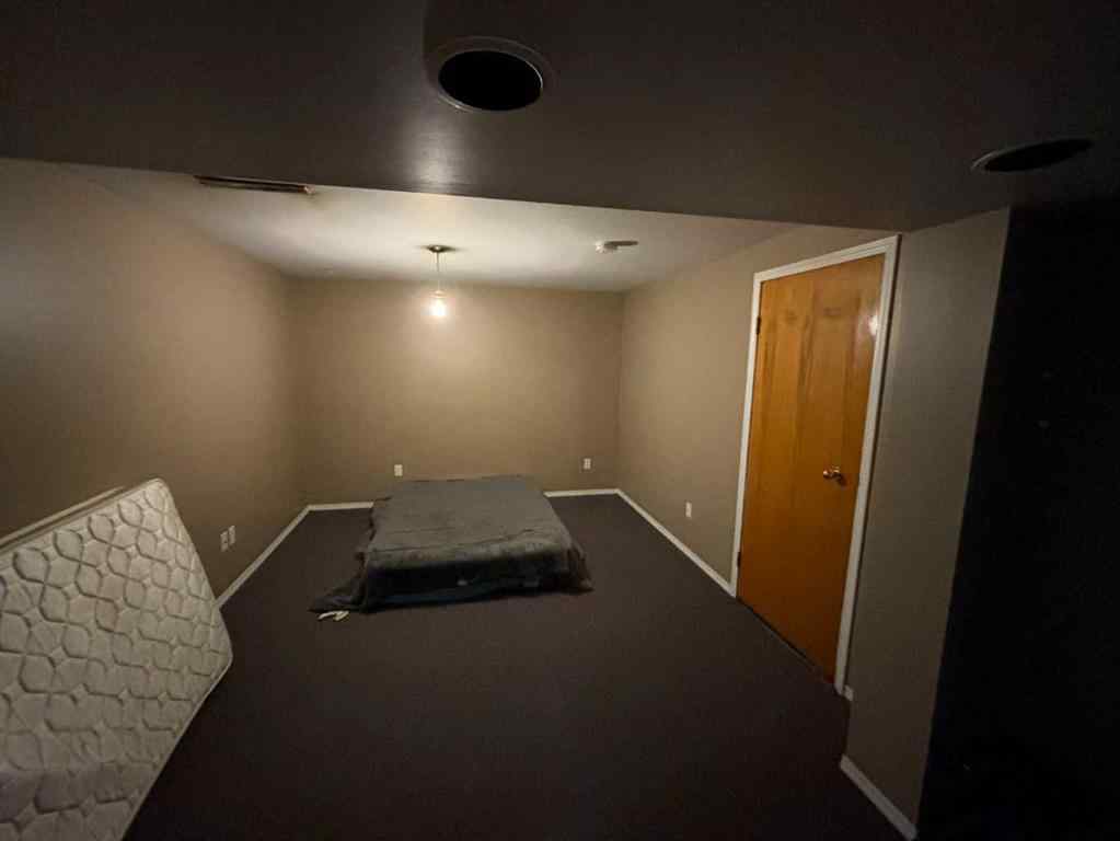 MLS® A2248877 - 9601 79 Avenue  in North End Peace River, Residential