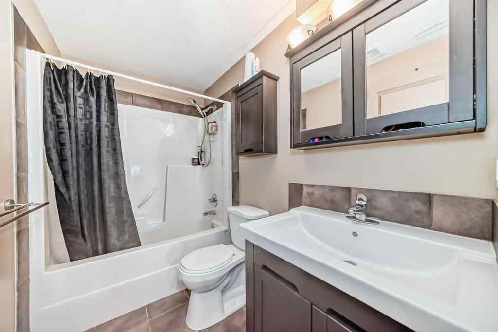 MLS® A2248912 - 41 Canyoncrest Point W in Paradise Canyon Lethbridge, Residential