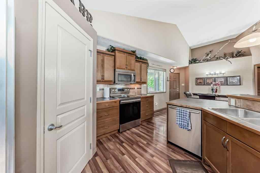 MLS® A2248912 - 41 Canyoncrest Point W in Paradise Canyon Lethbridge, Residential