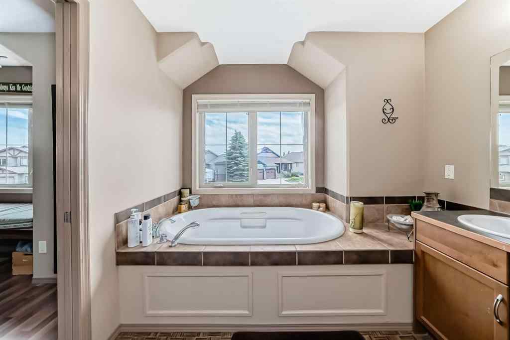 MLS® A2248912 - 41 Canyoncrest Point W in Paradise Canyon Lethbridge, Residential