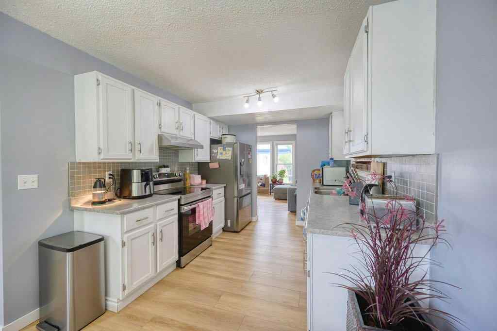 MLS® A2248919 - 6827 37 Avenue NE in Temple Calgary, Residential