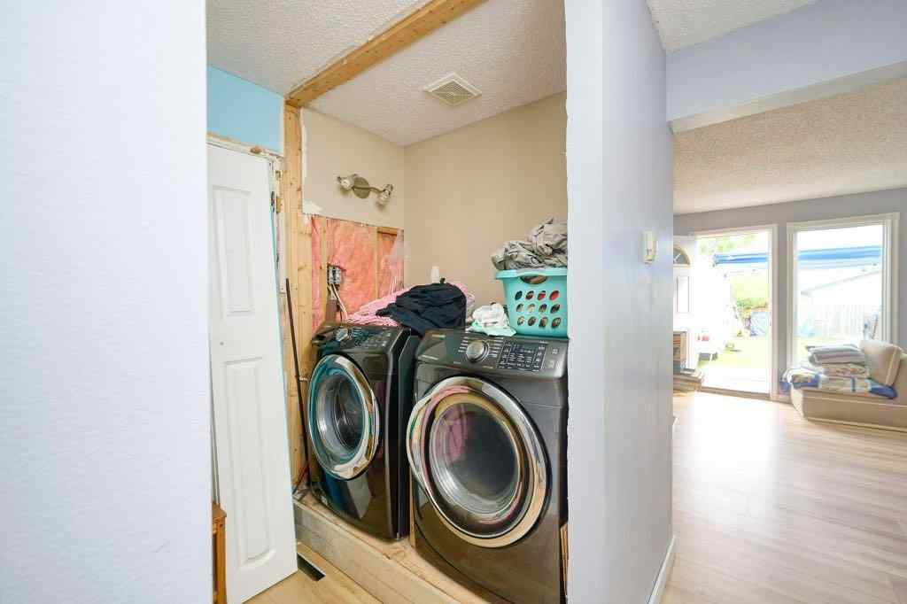 MLS® A2248919 - 6827 37 Avenue NE in Temple Calgary, Residential