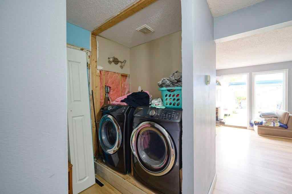 MLS® A2248919 - 6827 37 Avenue NE in Temple Calgary, Residential