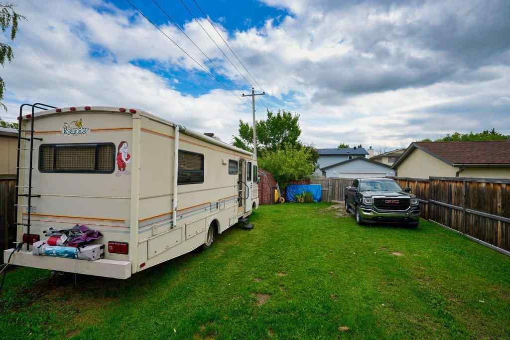 MLS® A2248919 - 6827 37 Avenue NE in Temple Calgary, Residential