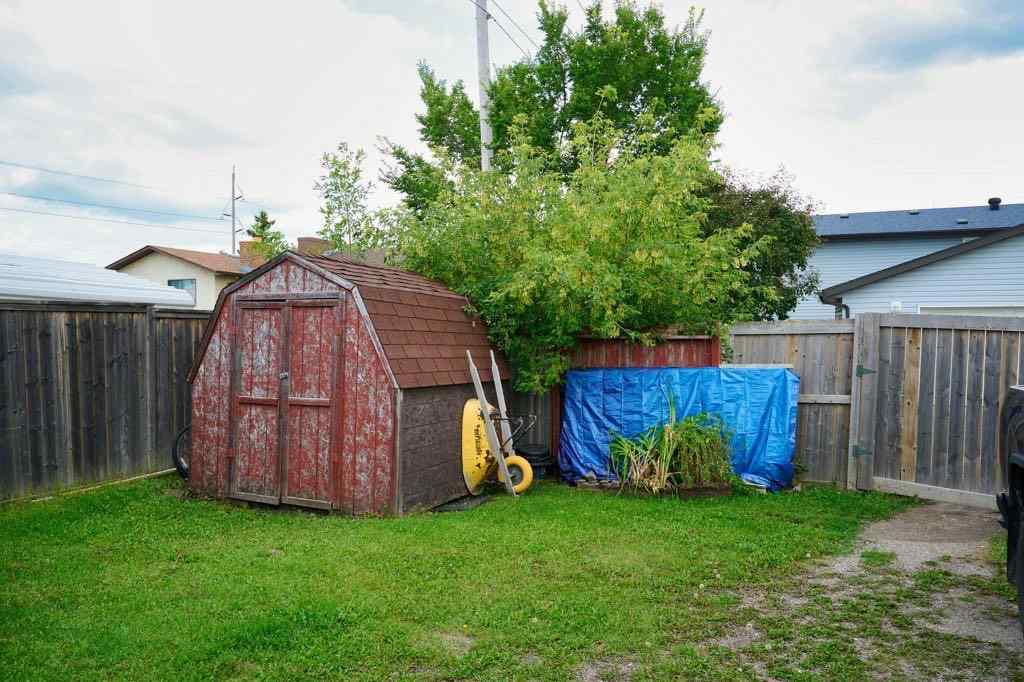 MLS® A2248919 - 6827 37 Avenue NE in Temple Calgary, Residential