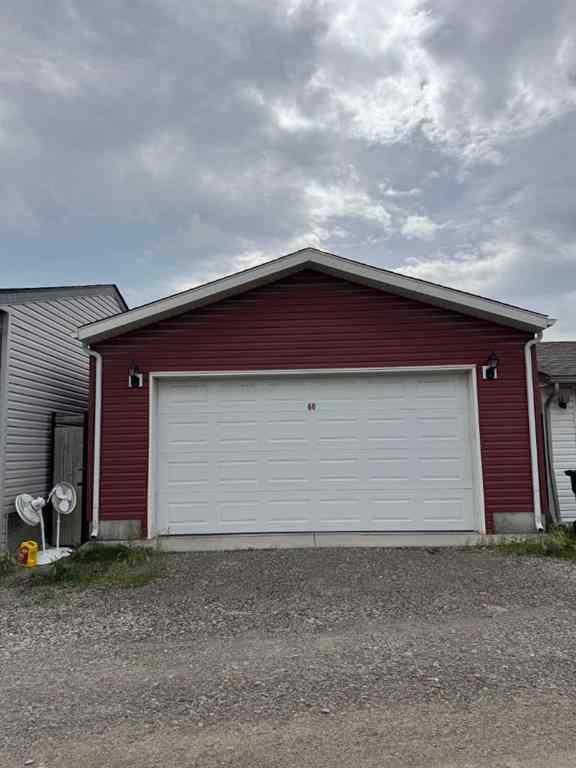 MLS® A2248925 - 60 New Brighton Common SE in New Brighton Calgary, Residential