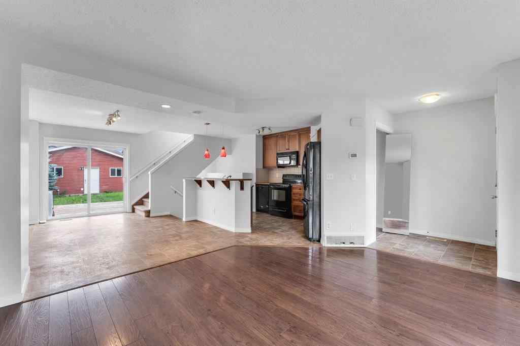 MLS® A2248925 - 60 New Brighton Common SE in New Brighton Calgary, Residential