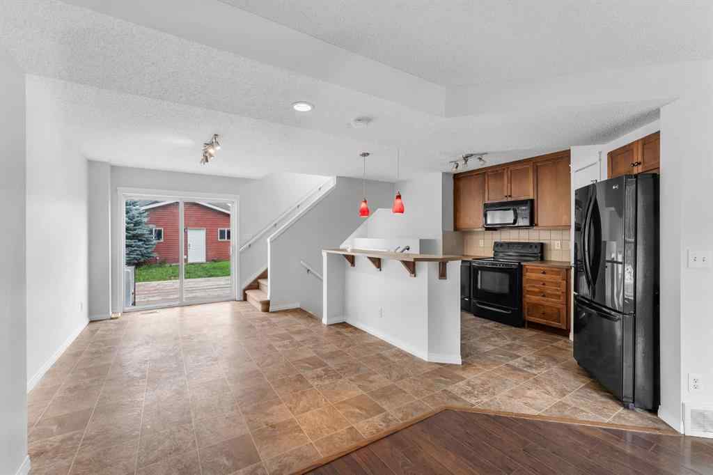 MLS® A2248925 - 60 New Brighton Common SE in New Brighton Calgary, Residential