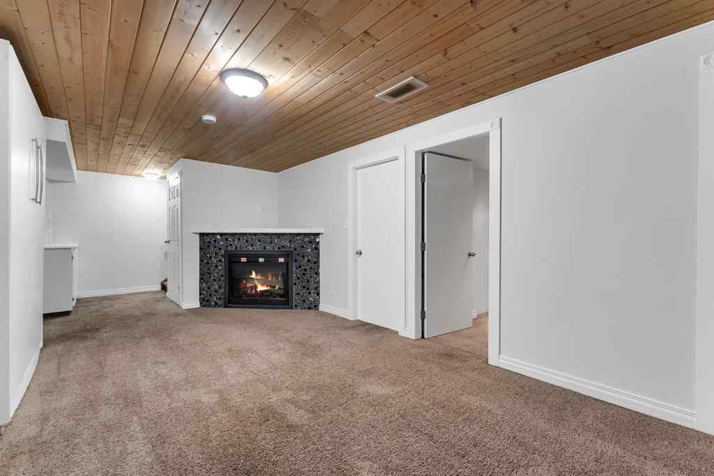 MLS® A2248925 - 60 New Brighton Common SE in New Brighton Calgary, Residential