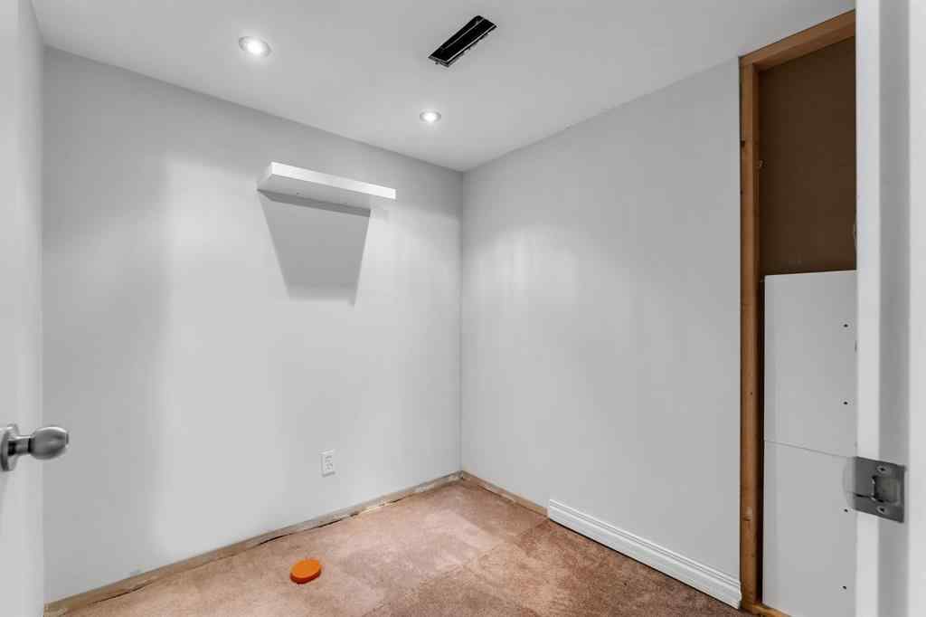 MLS® A2248925 - 60 New Brighton Common SE in New Brighton Calgary, Residential