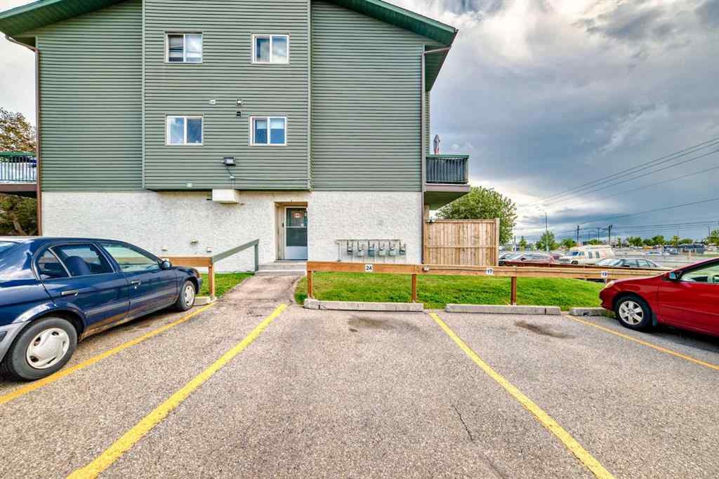 MLS® A2248929 - Unit #24 2511 38 Street NE in Rundle Calgary, Residential