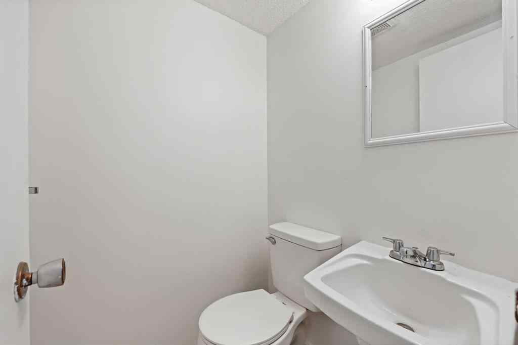 MLS® A2248934 - Unit #15 4531 7 Avenue SE in Forest Heights Calgary, Residential