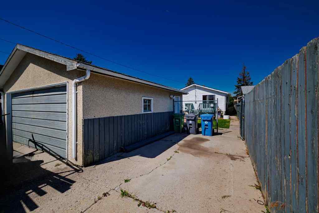 MLS® A2248935 - 3236 Doverville Crescent SE in Dover Calgary, Residential