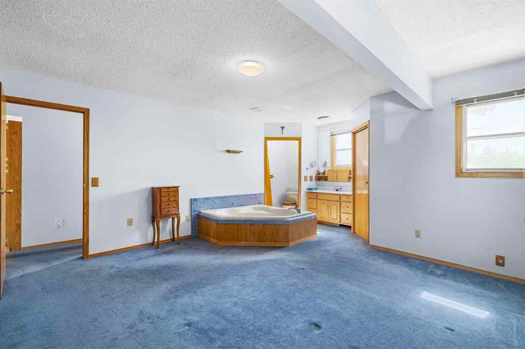 MLS® A2248935 - 3236 Doverville Crescent SE in Dover Calgary, Residential