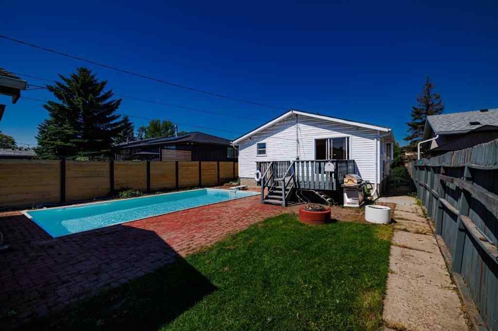 MLS® A2248935 - 3236 Doverville Crescent SE in Dover Calgary, Residential