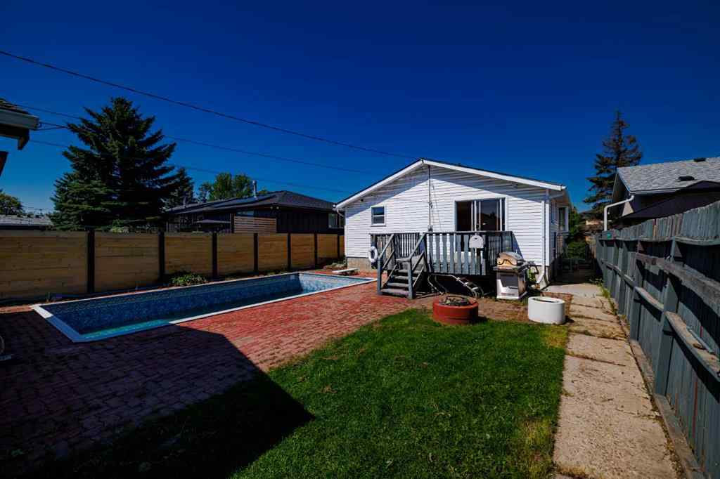 MLS® A2248935 - 3236 Doverville Crescent SE in Dover Calgary, Residential