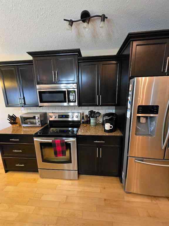 MLS® A2248940 - 811 10 Street  in NONE Fox Creek, Residential