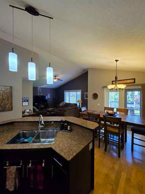 MLS® A2248940 - 811 10 Street  in NONE Fox Creek, Residential