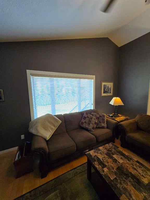 MLS® A2248940 - 811 10 Street  in NONE Fox Creek, Residential
