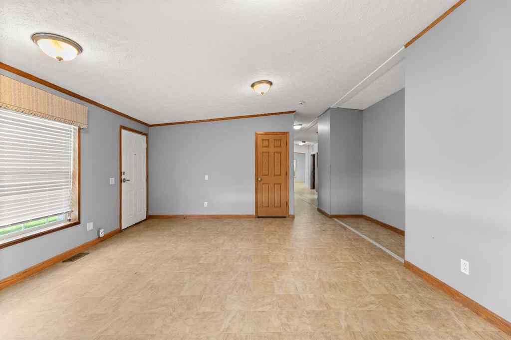 MLS® A2248944 - 4501 46 Avenue  in NONE Olds, Commercial