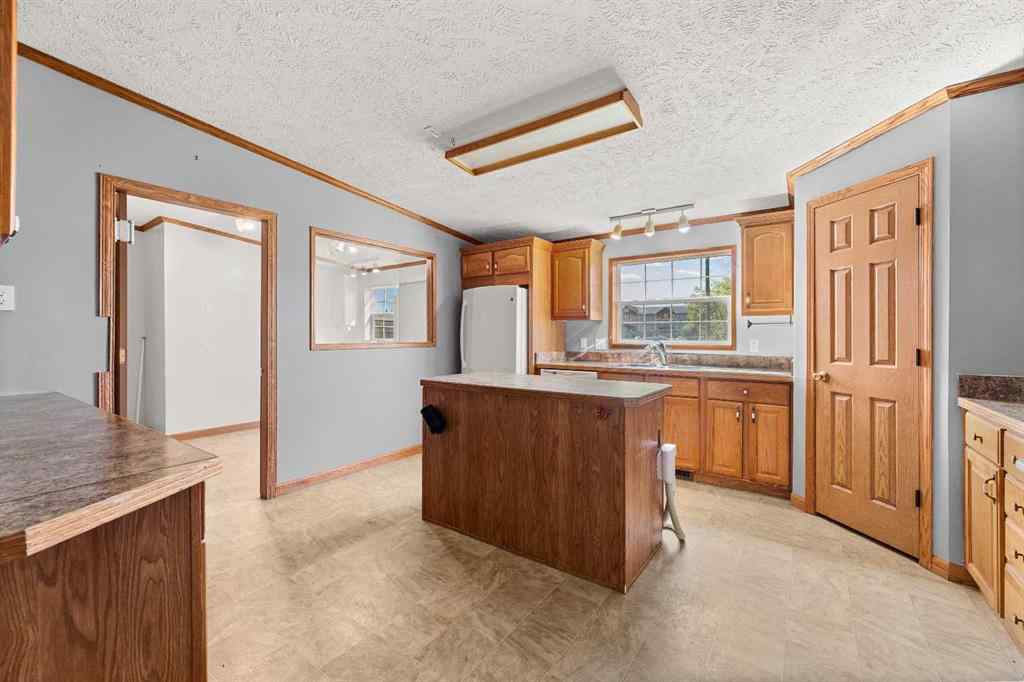 MLS® A2248944 - 4501 46 Avenue  in NONE Olds, Commercial
