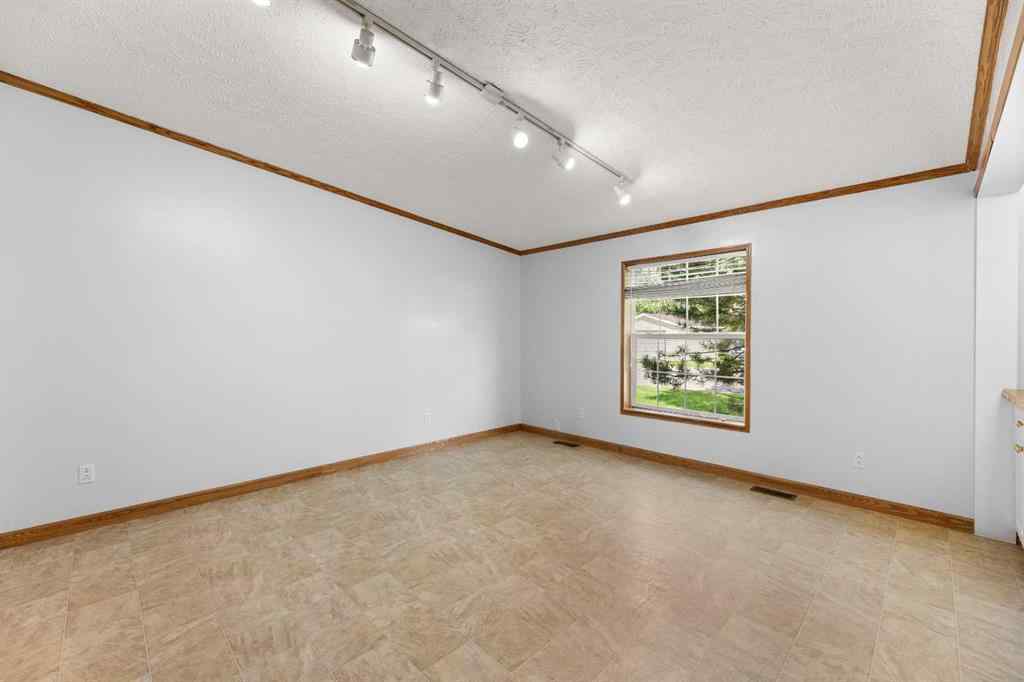 MLS® A2248944 - 4501 46 Avenue  in NONE Olds, Commercial