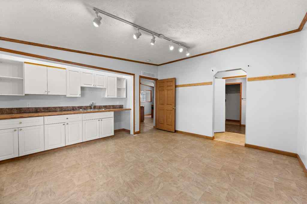 MLS® A2248944 - 4501 46 Avenue  in NONE Olds, Commercial