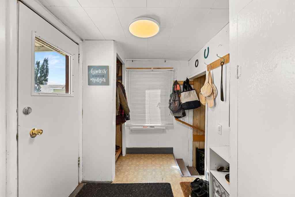 MLS® A2248944 - 4501 46 Avenue  in NONE Olds, Commercial