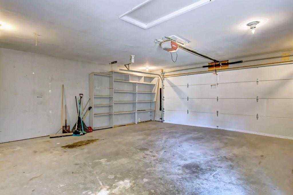 MLS® A2248947 - 5820 Rundlehorn Drive NE in Pineridge Calgary, Residential