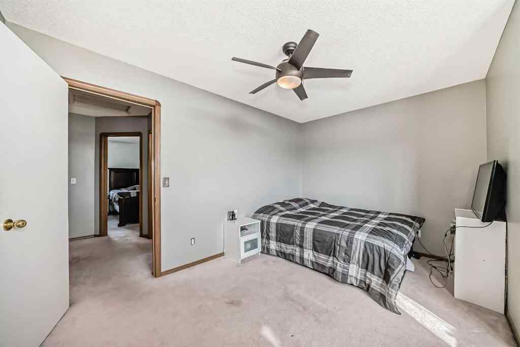 MLS® A2248949 - 146 Saratoga Close NE in Monterey Park Calgary, Residential