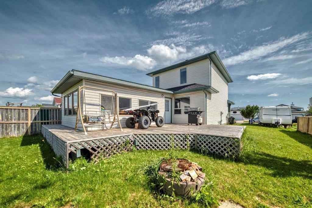 MLS® A2248949 - 146 Saratoga Close NE in Monterey Park Calgary, Residential