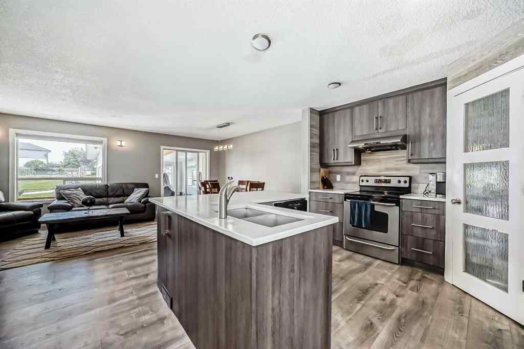 MLS® A2248949 - 146 Saratoga Close NE in Monterey Park Calgary, Residential