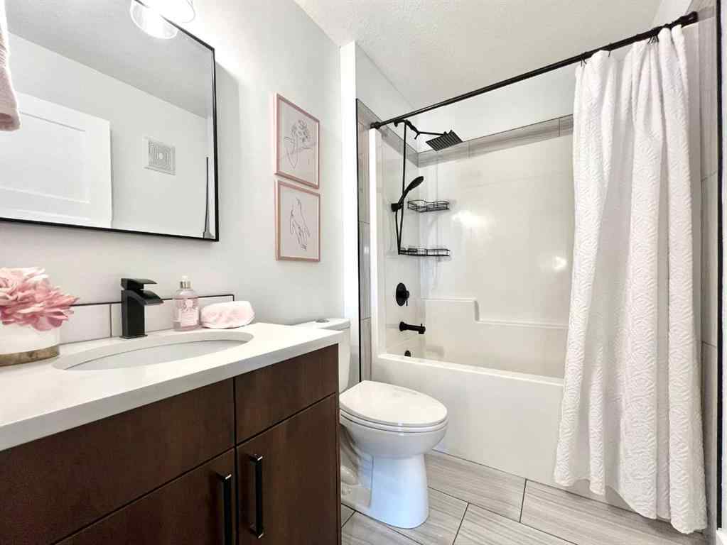 MLS® A2248956 - 11414 106A Avenue  in Westgate Grande Prairie, Residential