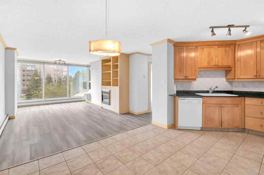 MLS® A2248958 - Unit #305 4555 Varsity Lane NW in Varsity Calgary, Residential