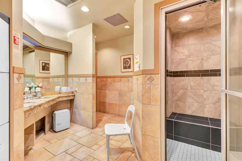 MLS® A2248958 - Unit #305 4555 Varsity Lane NW in Varsity Calgary, Residential