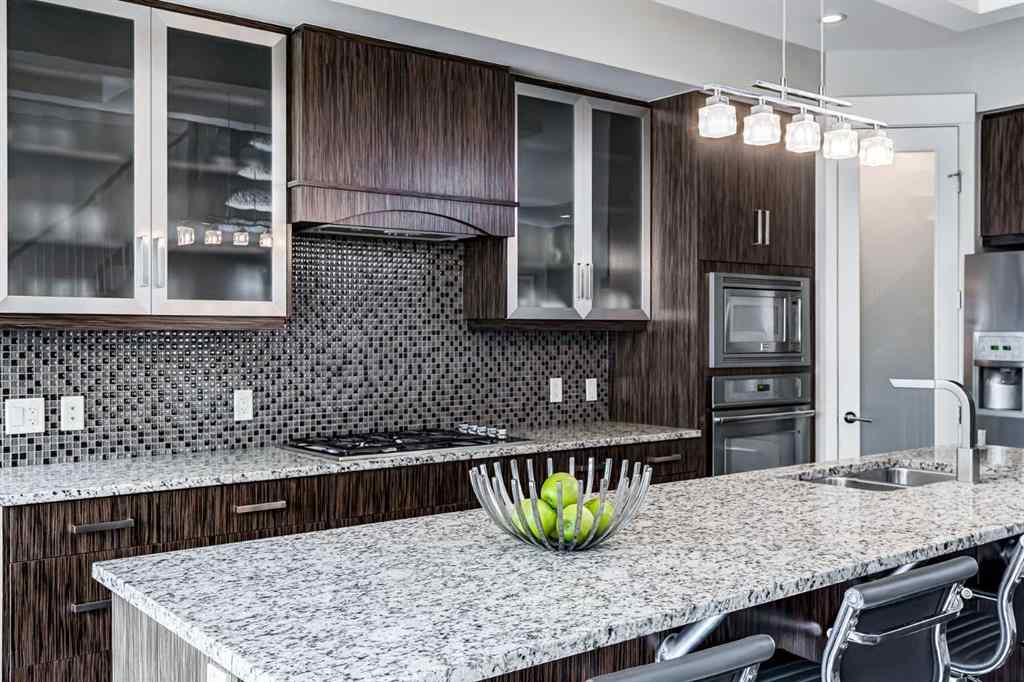 MLS® A2248966 - 3133 40 Street SW in Glenbrook Calgary, Residential