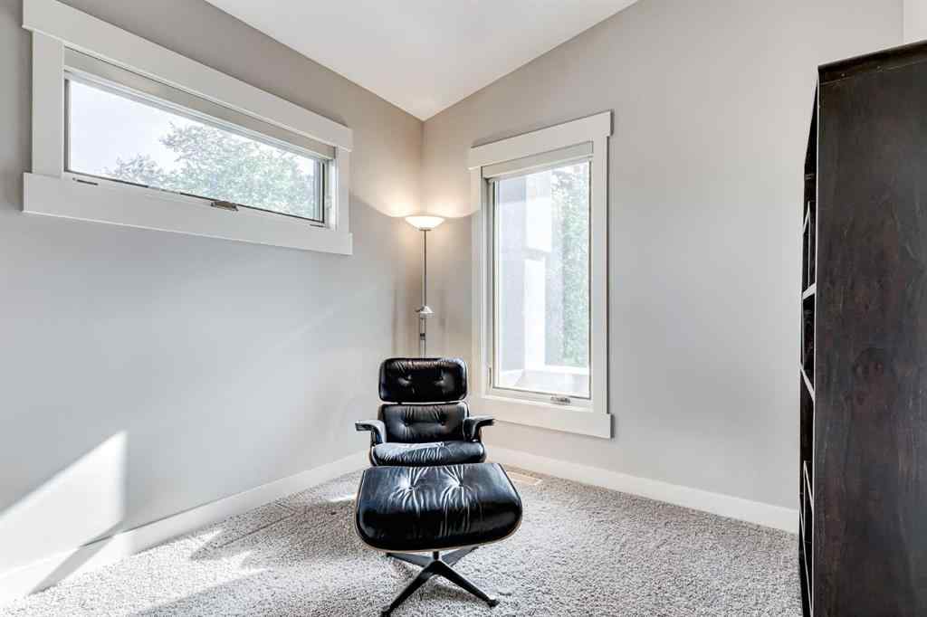 MLS® A2248966 - 3133 40 Street SW in Glenbrook Calgary, Residential
