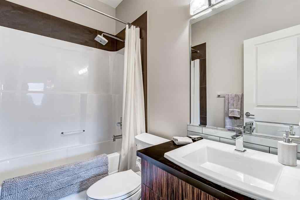 MLS® A2248966 - 3133 40 Street SW in Glenbrook Calgary, Residential