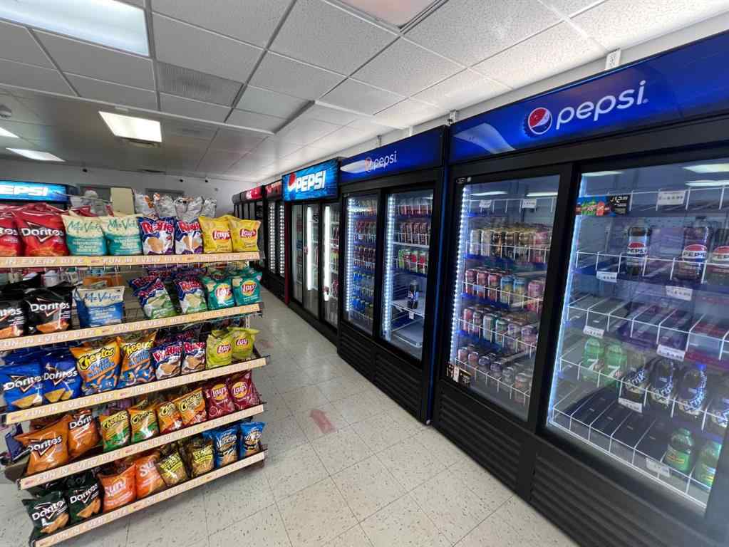 MLS® A2248969 - 544 Rutherford Street NW in Northwest Crescent Heights Medicine Hat, Commercial