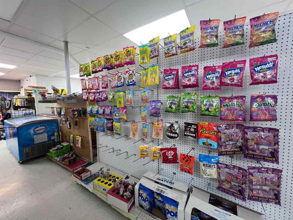 MLS® A2248969 - 544 Rutherford Street NW in Northwest Crescent Heights Medicine Hat, Commercial