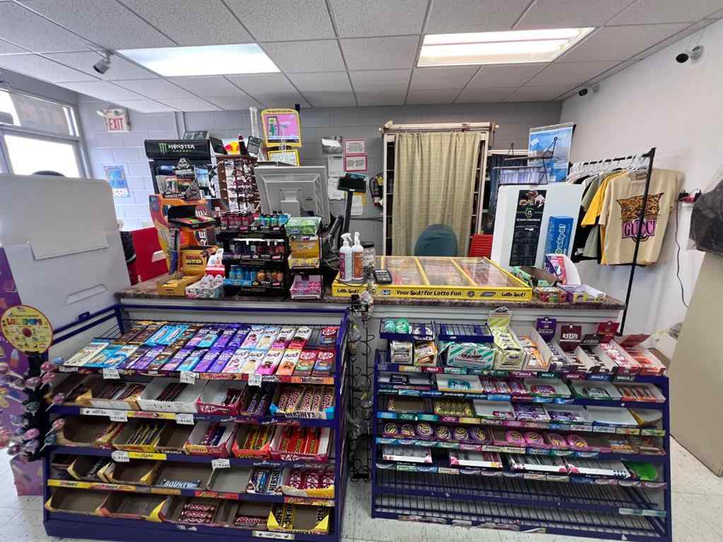 MLS® A2248969 - 544 Rutherford Street NW in Northwest Crescent Heights Medicine Hat, Commercial