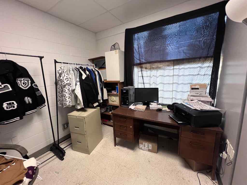 MLS® A2248969 - 544 Rutherford Street NW in Northwest Crescent Heights Medicine Hat, Commercial