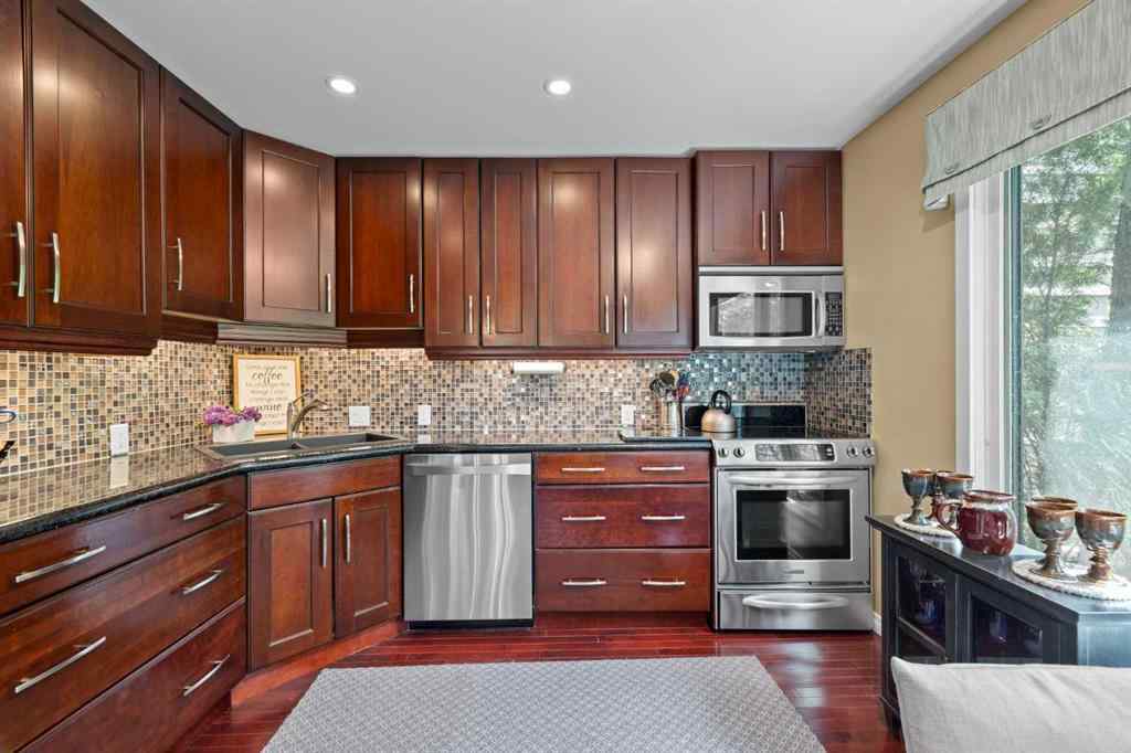 MLS® A2248970 - 3843 Point Mckay Road NW in Point McKay Calgary, Residential