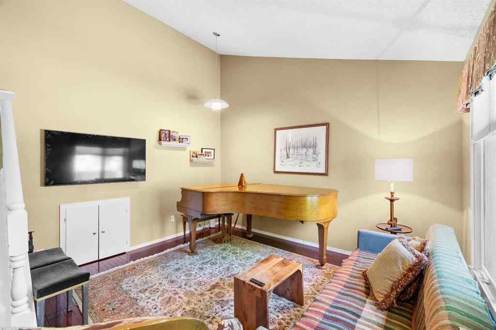 MLS® A2248970 - 3843 Point Mckay Road NW in Point McKay Calgary, Residential