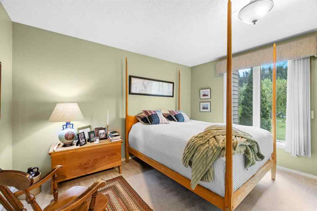 MLS® A2248970 - 3843 Point Mckay Road NW in Point McKay Calgary, Residential