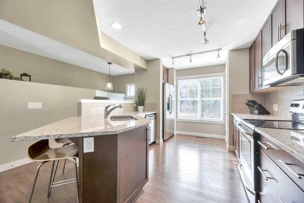 MLS® A2248974 - 576 Mckenzie Towne Drive SE in McKenzie Towne Calgary, Residential