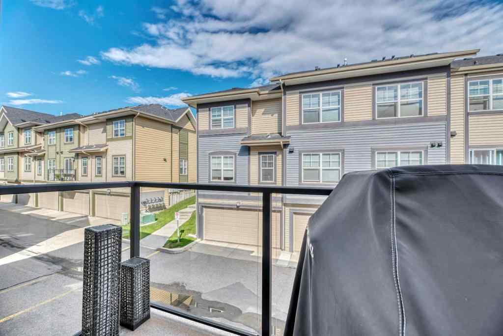 MLS® A2248974 - 576 Mckenzie Towne Drive SE in McKenzie Towne Calgary, Residential
