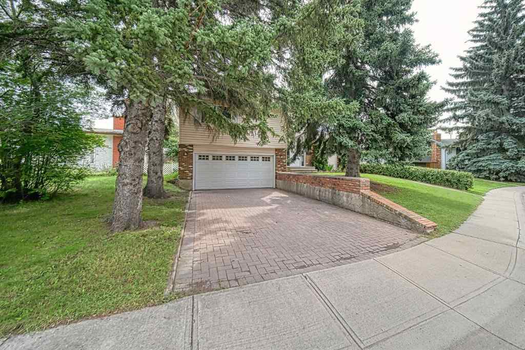 MLS® A2248986 - 11147 Southdale Road SW in Southwood Calgary, Residential