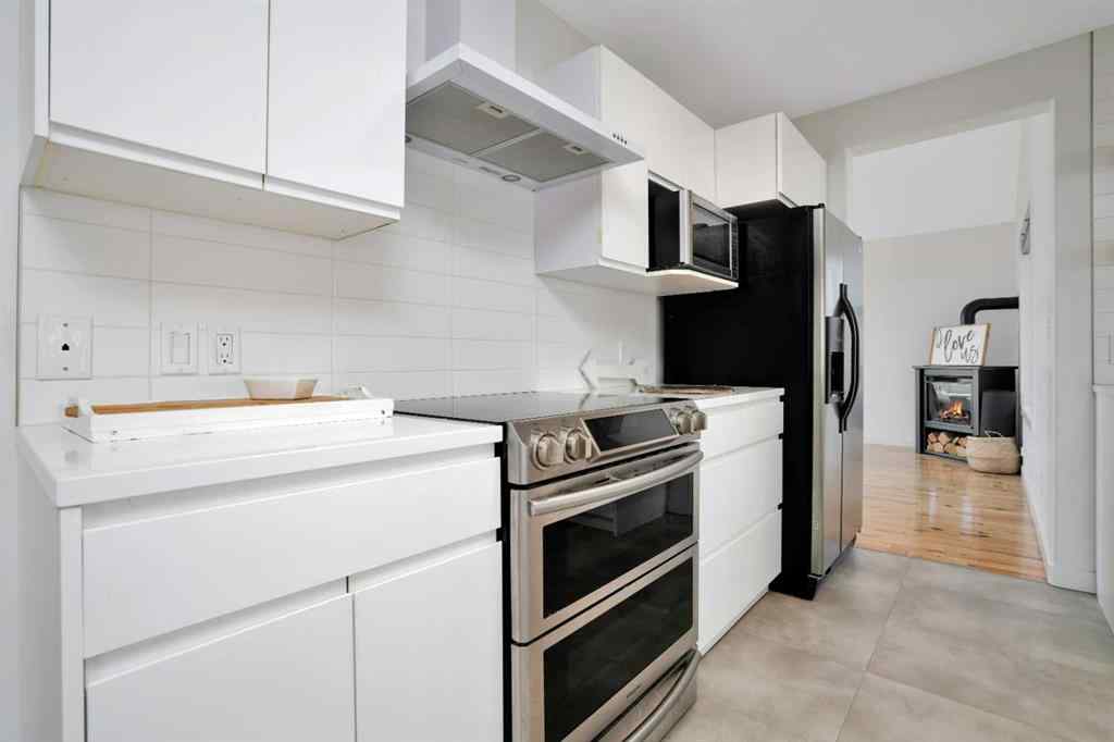 MLS® A2248989 - 15 Pritchard Close  in Pierview Sylvan Lake, Residential