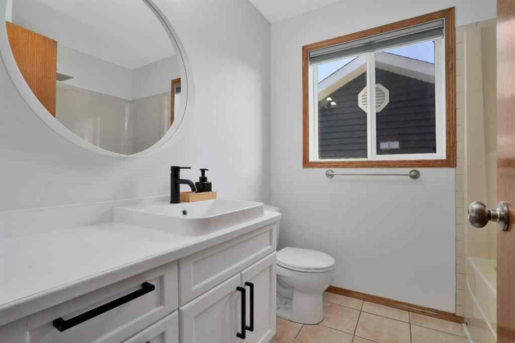 MLS® A2248989 - 15 Pritchard Close  in Pierview Sylvan Lake, Residential